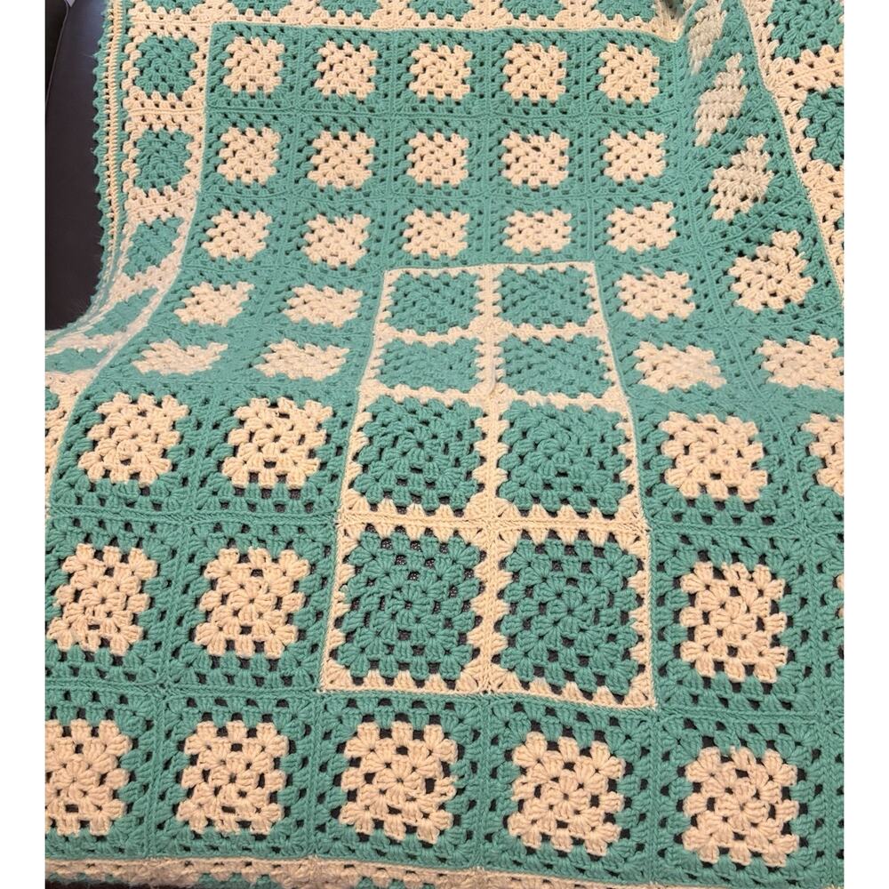 Handmade Crochet Granny Squares Throw Blanket Green And Yellow Afghan 82”x47” - Picture 7 of 9